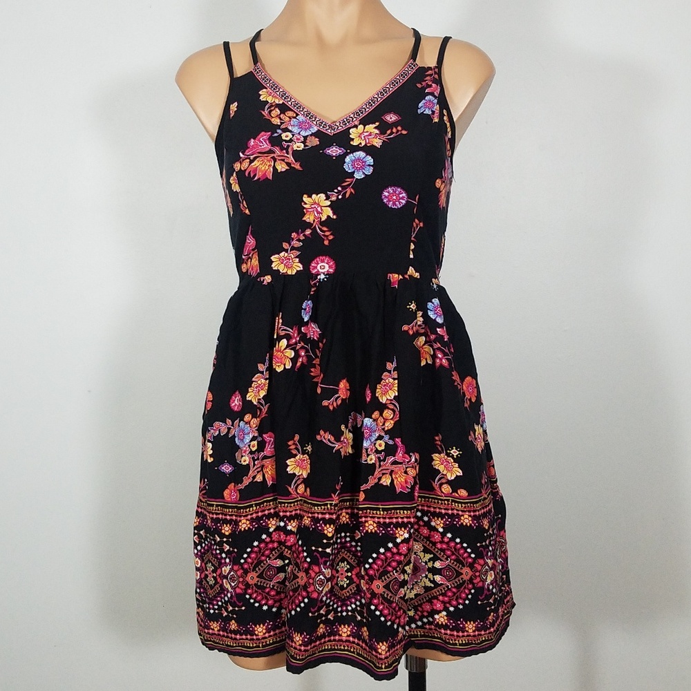 NWOT Xhilaration Black Bold Floral Patterned Dress